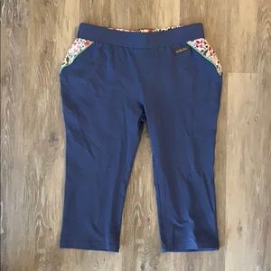 Choose Adventure Cropped Leggings